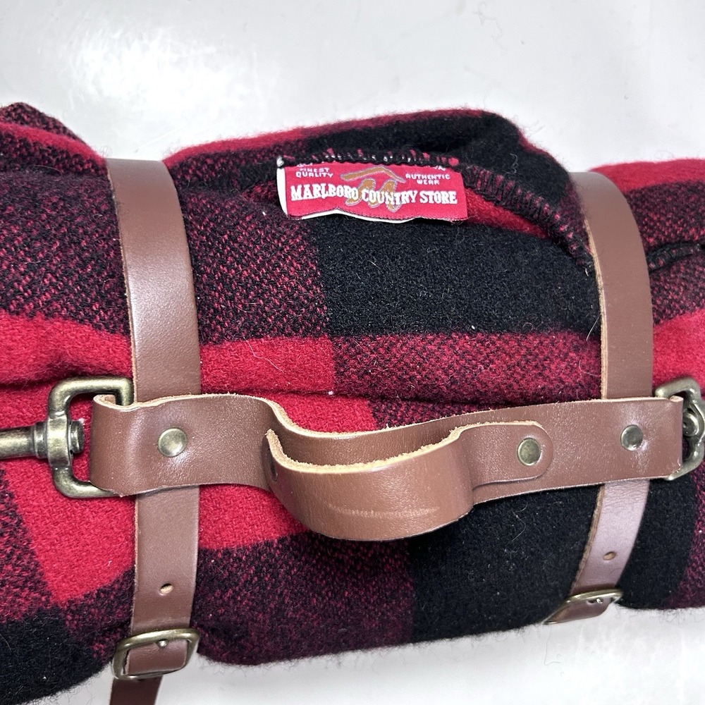 Vintage Marlboro Country Store Buffalo Plaid Wool Blanket With Leather Strap - Picture 3 of 6